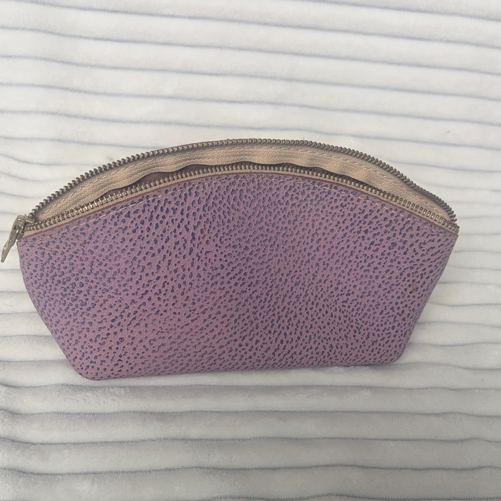 Women’s Lilac Textured Cosmetic Pouch with Gold Zipper